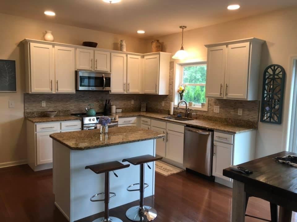 kitchen cabeints
